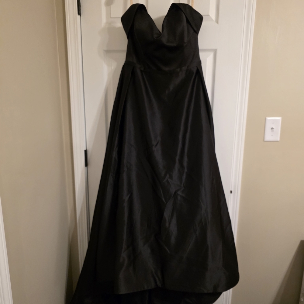 Black Halter Sleeveless Prom Gown